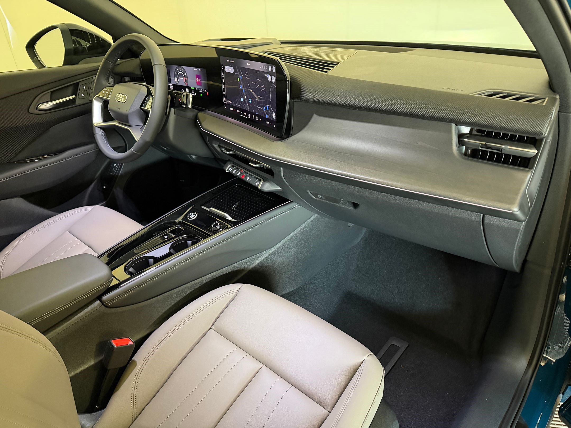 New 2026 Audi Q3 quattro 2.0T AWD/4WD image 32