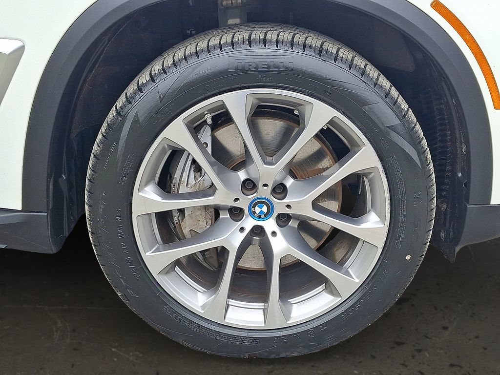 Used 2025 BMW X5 xDrive50e AWD/4WD image 9