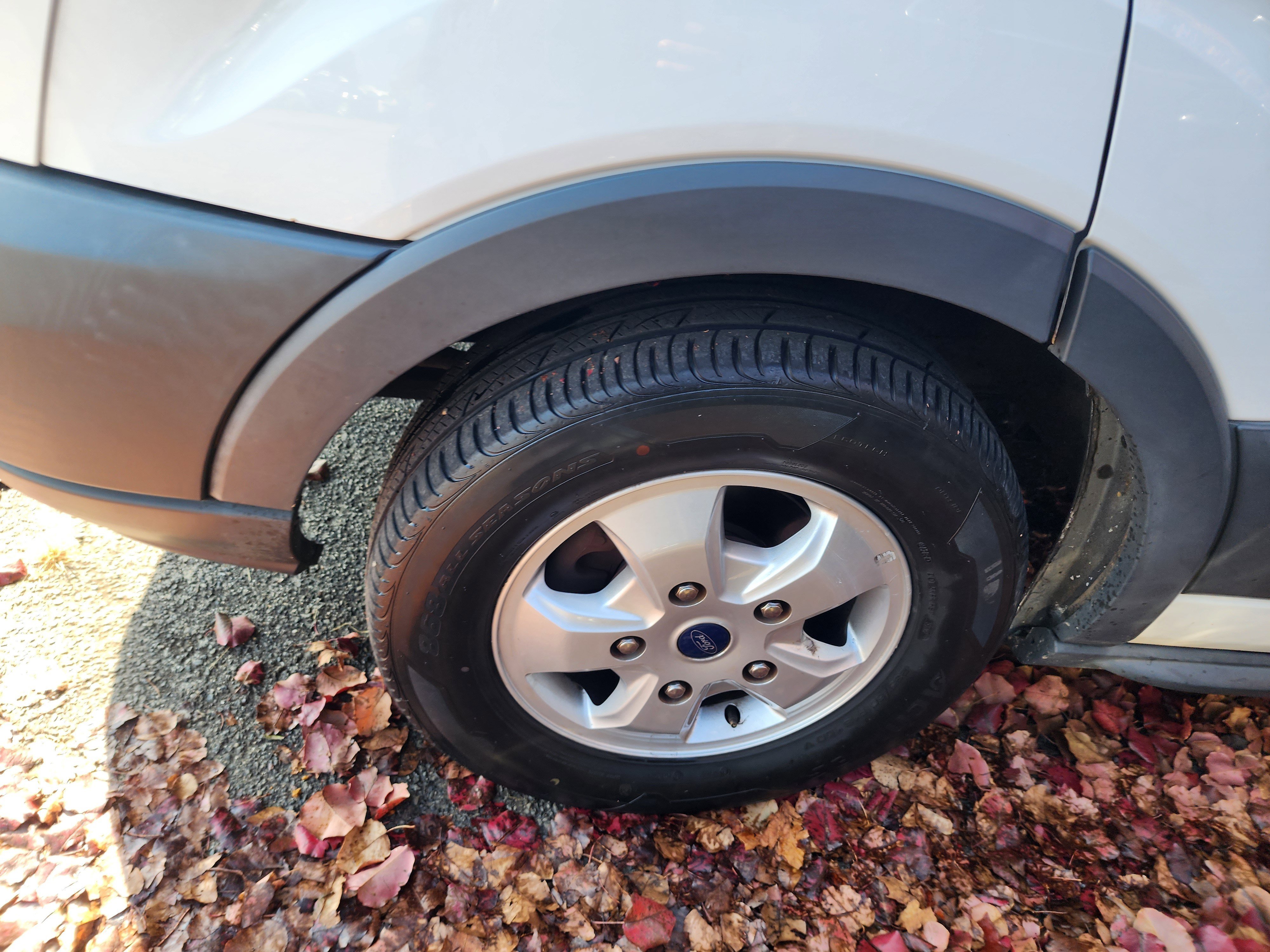 Used 2018 Ford Transit 350 XLT image 3