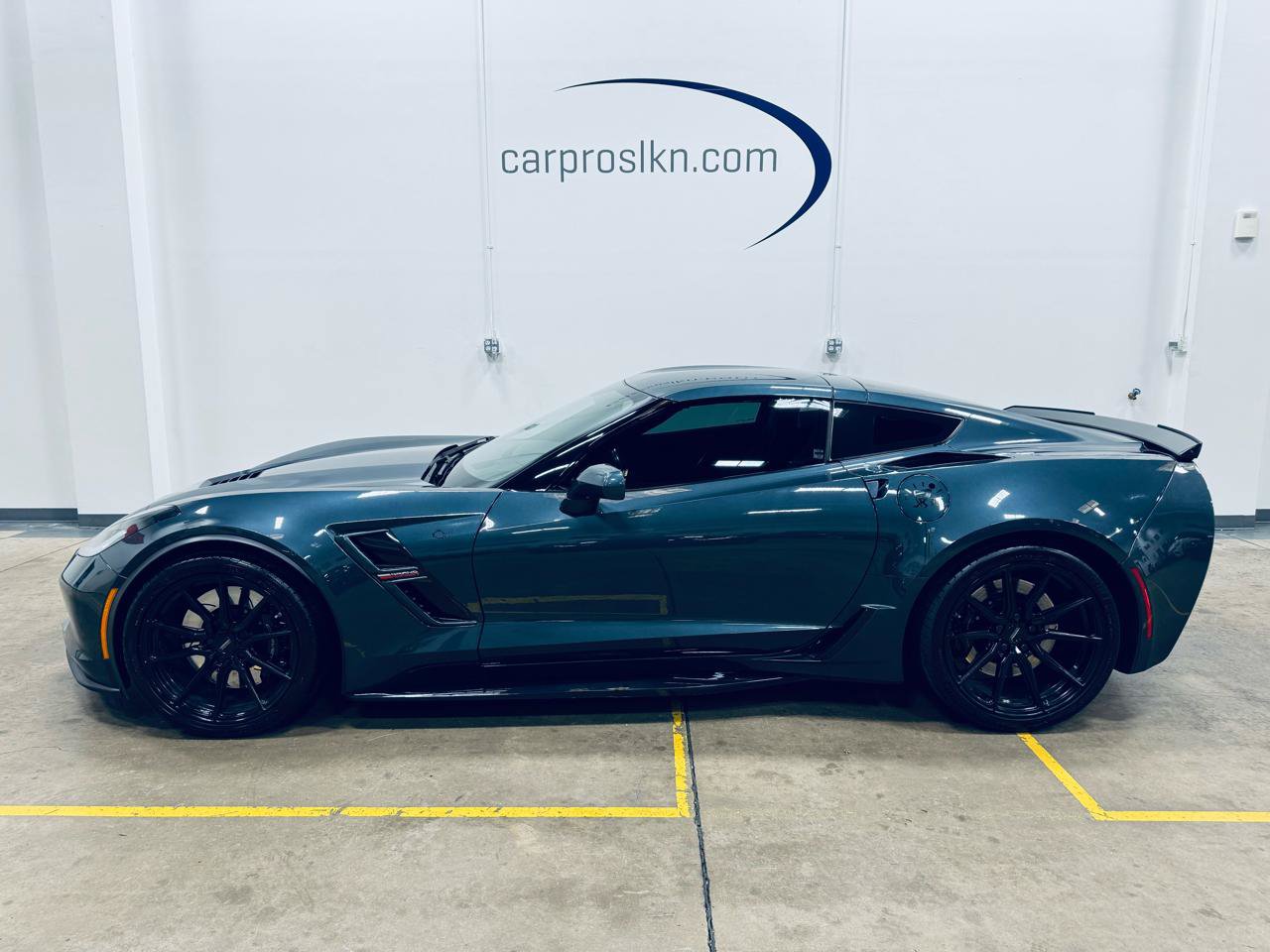 Used 2019 Chevrolet Corvette Grand Sport RWD image 4