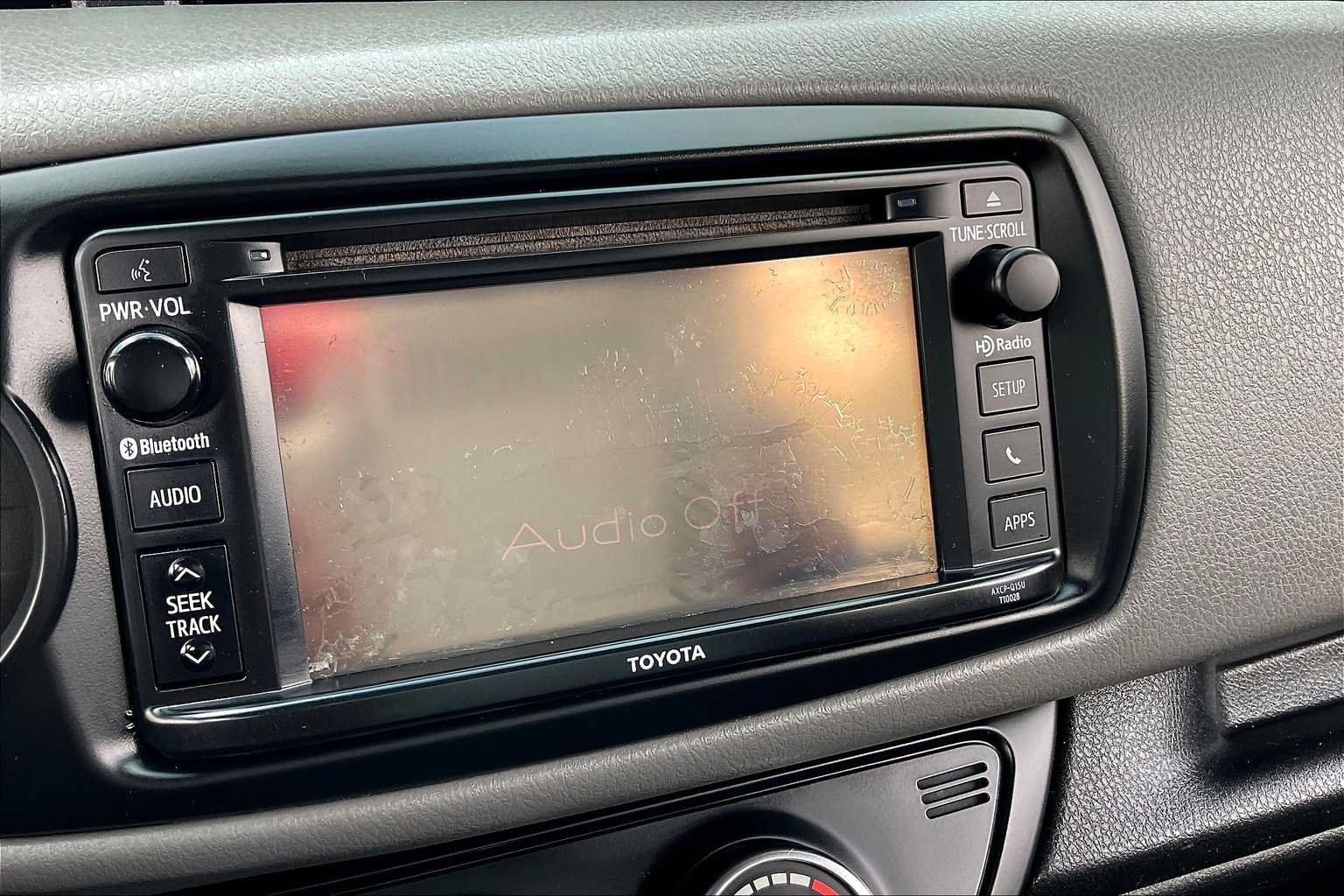 Used 2015 Toyota Yaris L FWD image 23