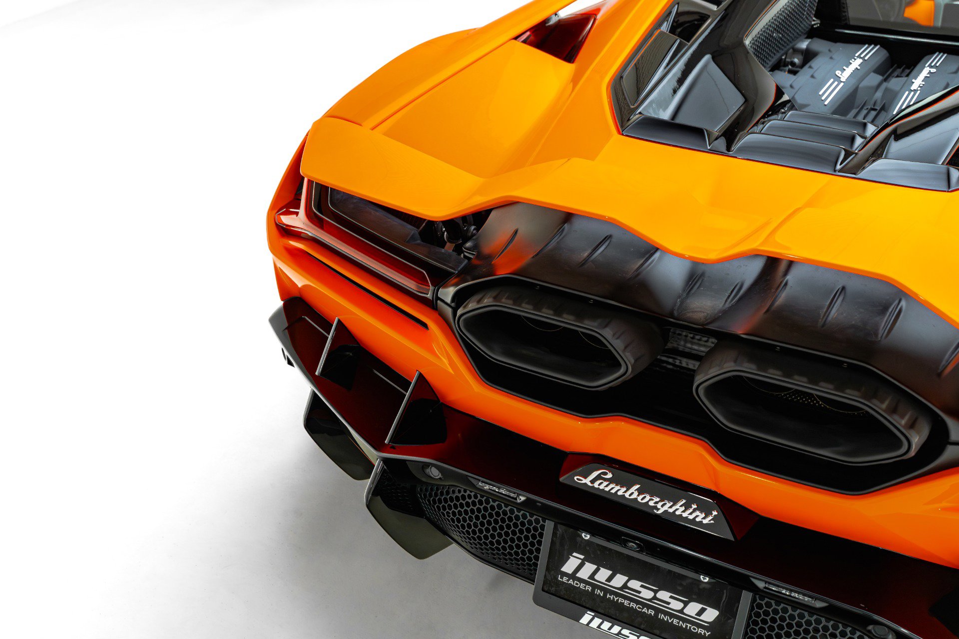 Used 2024 Lamborghini Revuelto AWD/4WD image 32