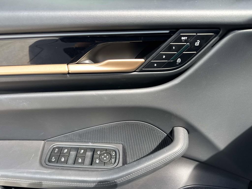 Certified 2024 Porsche Macan 4 Electric image 20