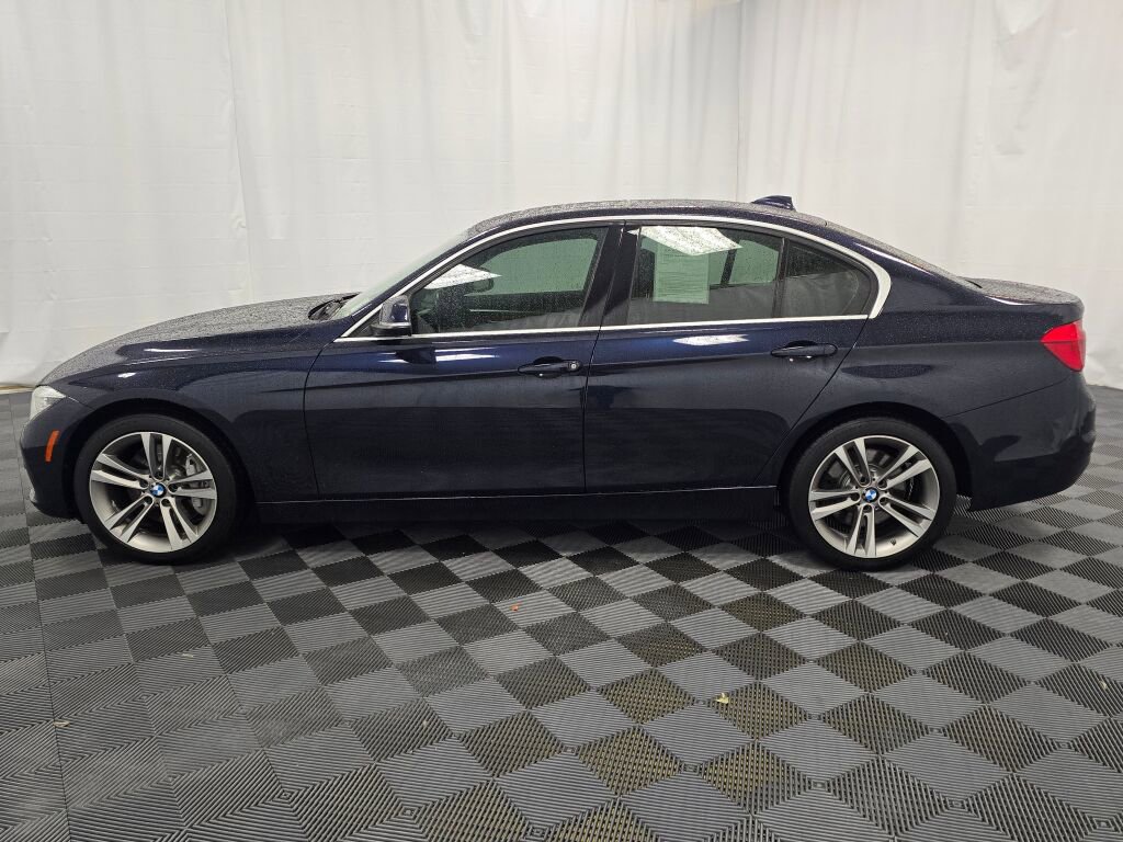 Used 2017 BMW 340i xDrive Sedan image 3