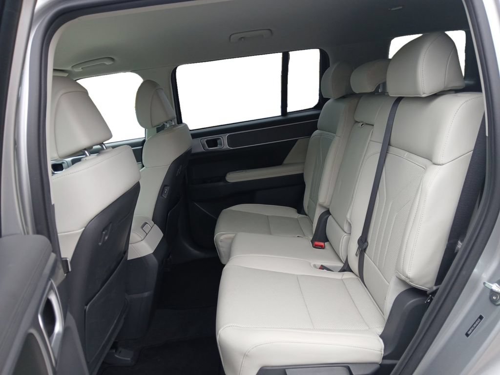 Used 2024 Hyundai Santa Fe SEL FWD image 26