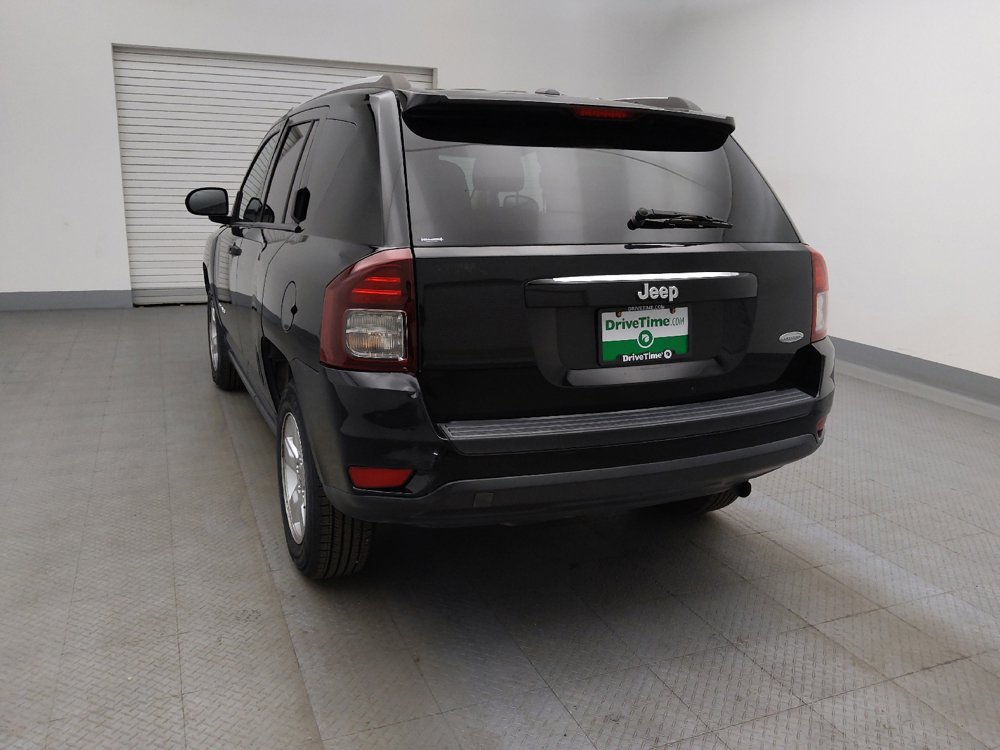 Used 2016 Jeep Compass Latitude FWD image 6