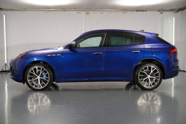 Used 2023 Maserati Grecale Modena AWD/4WD image 3