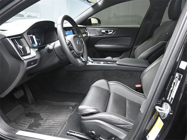 Used 2024 Volvo S60 B5 Plus image 17