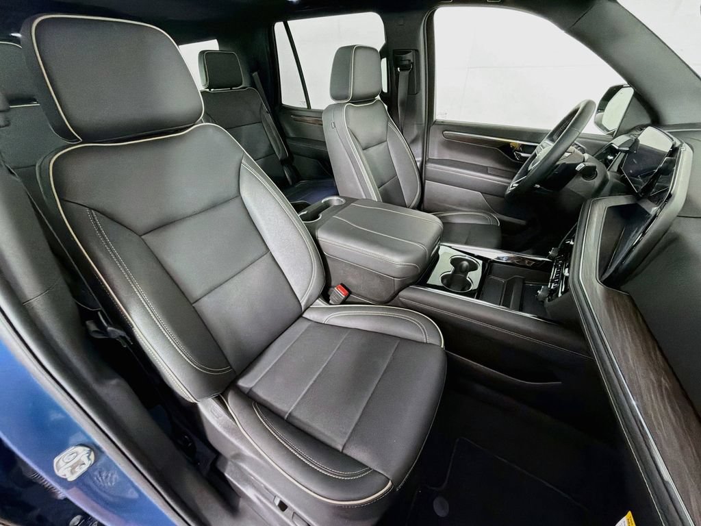 Used 2026 Chevrolet Tahoe Premier w/ Sun And Tow Package AWD/4WD image 31