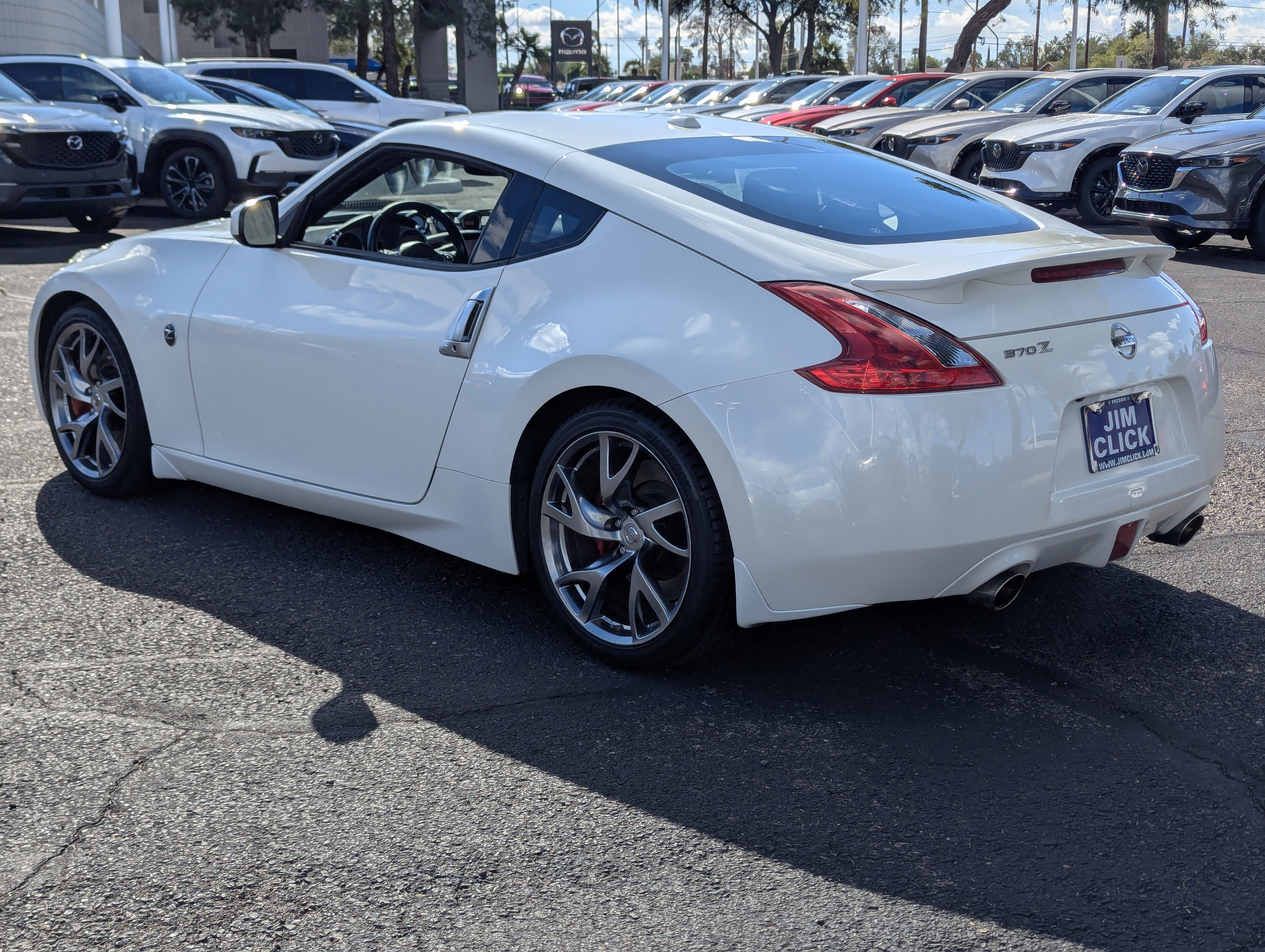 Used 2016 Nissan 370Z w/ Sport Package image 4