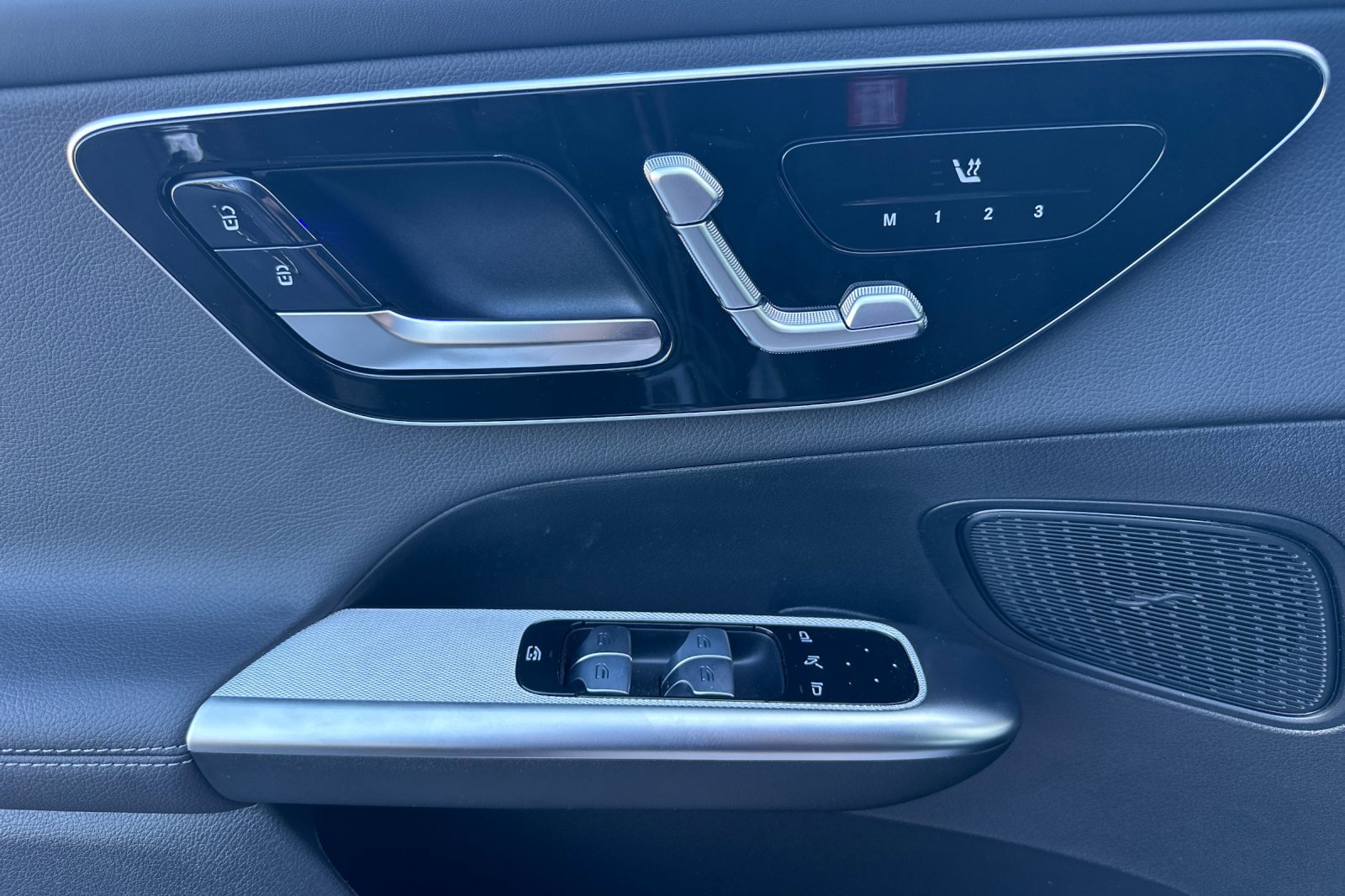 New 2026 Mercedes-Benz GLC 300 4MATIC image 11