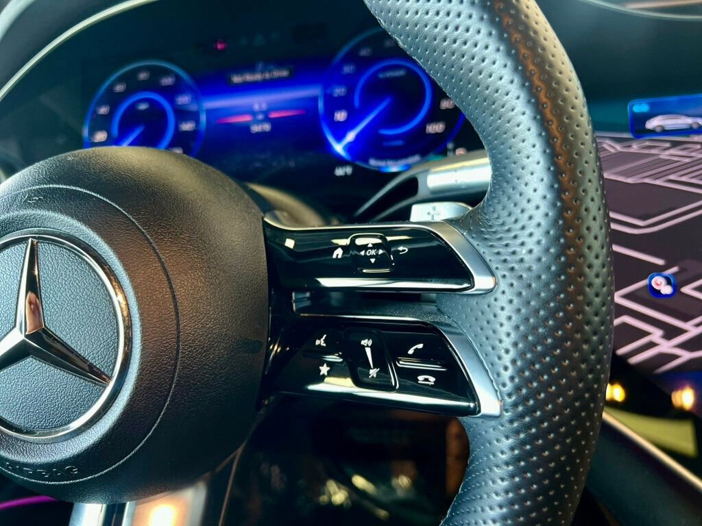 Used 2023 Mercedes-Benz EQS 580 4MATIC Sedan image 21