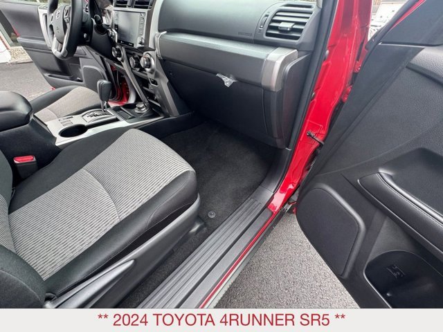 Used 2024 Toyota 4Runner SR5 image 31
