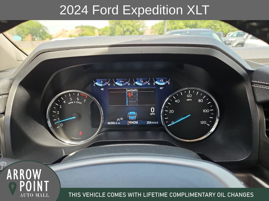 Used 2024 Ford Expedition XLT RWD image 26