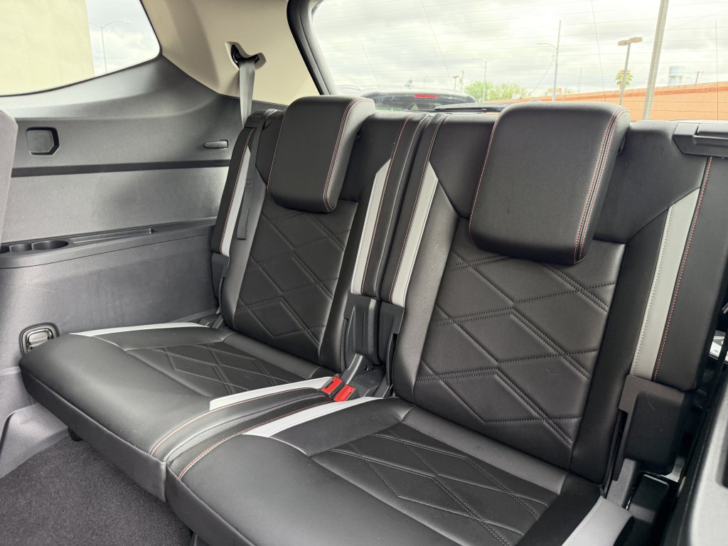 Used 2024 Volkswagen Atlas Peak Edition SE AWD/4WD image 39