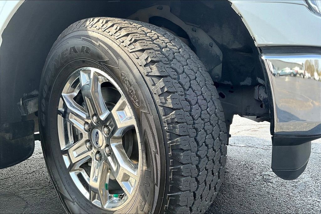 Used 2022 Ford F150 Lariat image 7