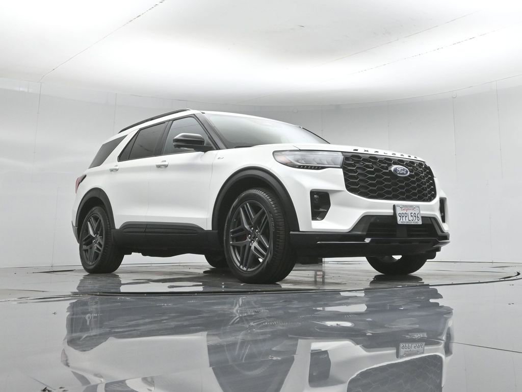 Used 2025 Ford Explorer ST-Line w/ Premium Package RWD image 50