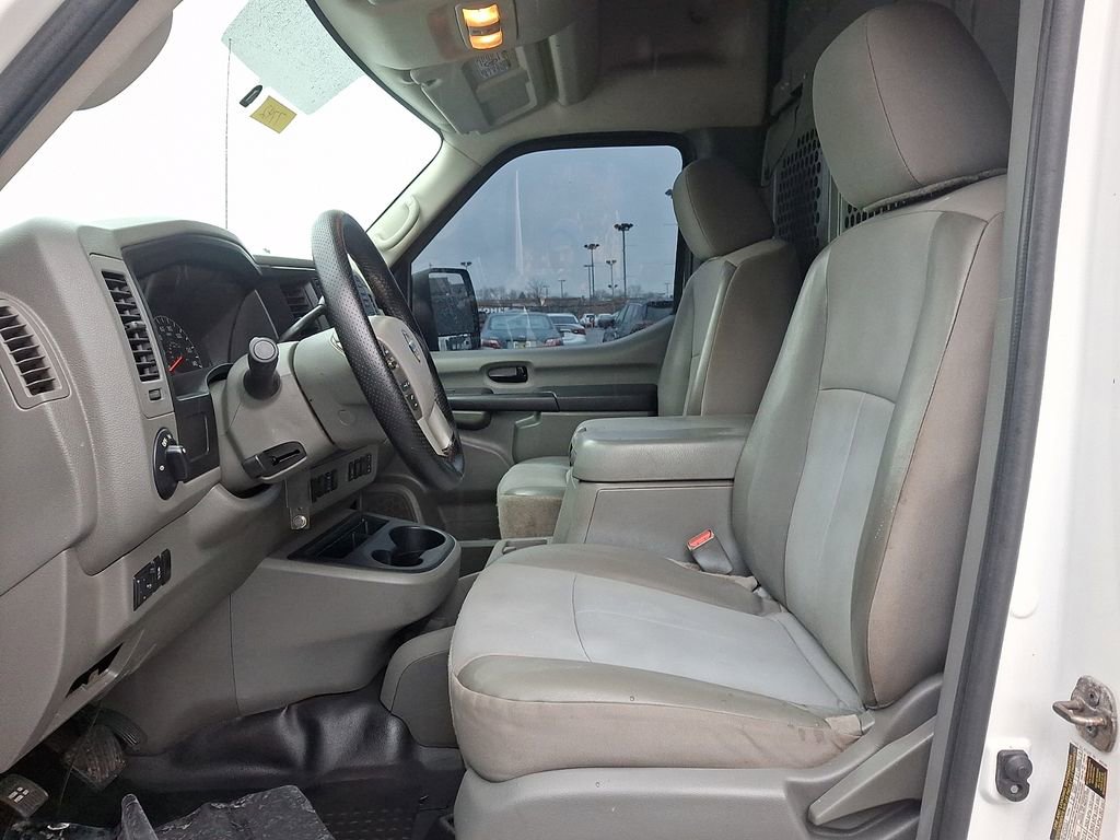 Used 2018 Nissan NV 2500 SV image 13