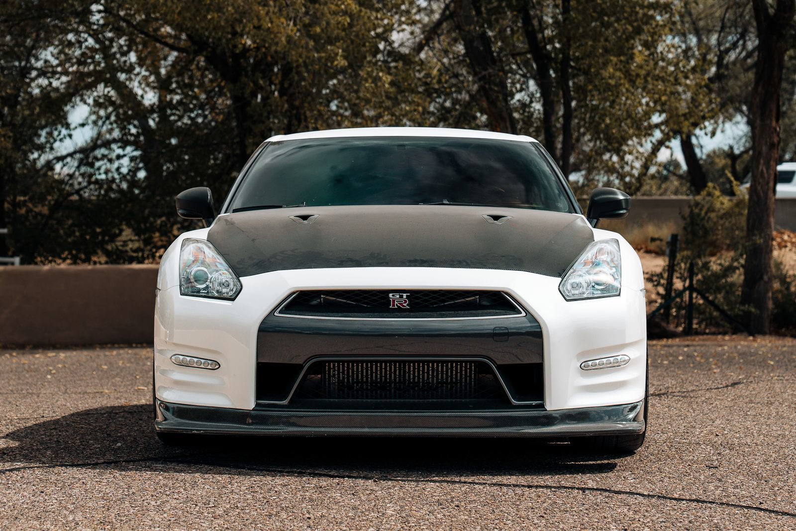 Used 2014 Nissan GT-R Black Edition AWD/4WD image 2
