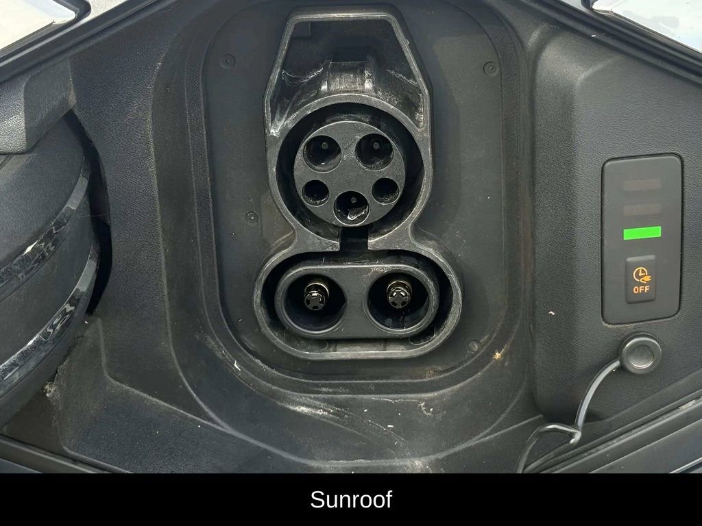 Used 2024 Genesis Electrified GV70 Advanced image 12