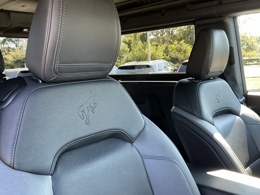 Certified 2022 Ford Bronco Black Diamond w/ Sasquatch Package image 23