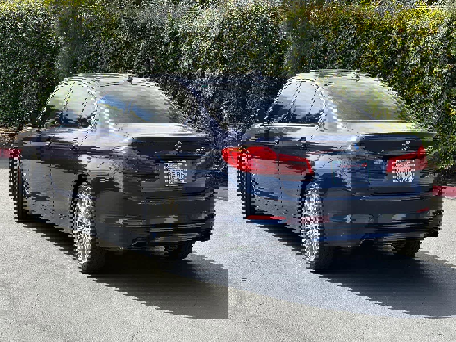 Used 2017 BMW 540i 540i image 4