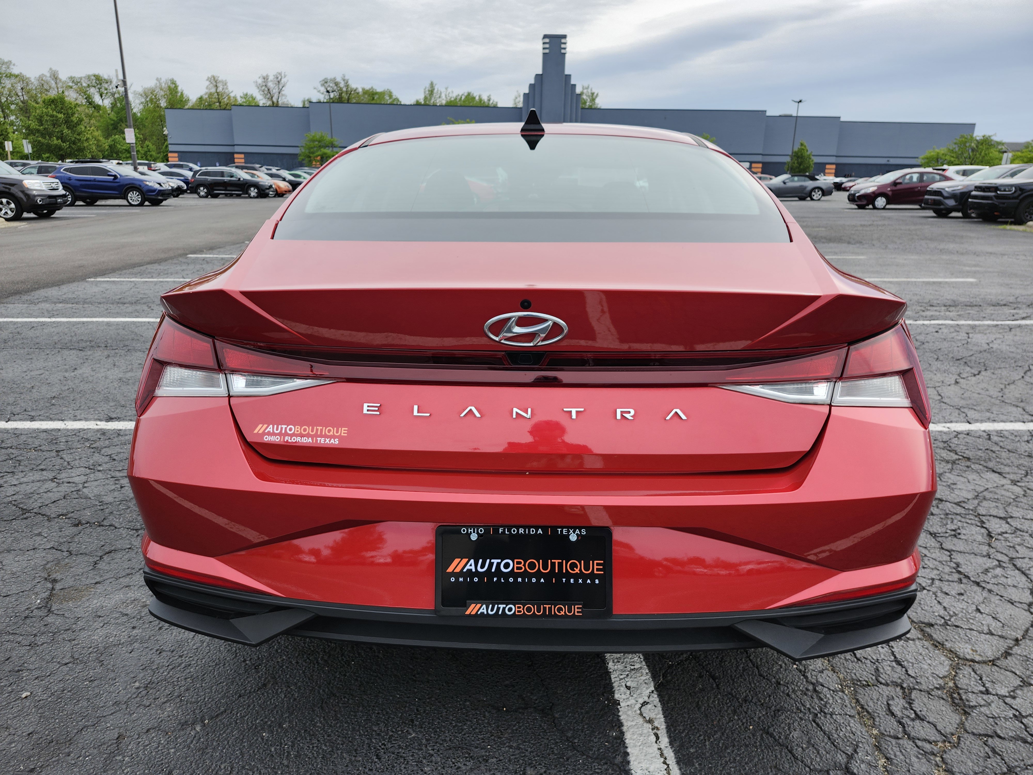 Used 2022 Hyundai Elantra SEL w/ Convenience Package FWD image 16