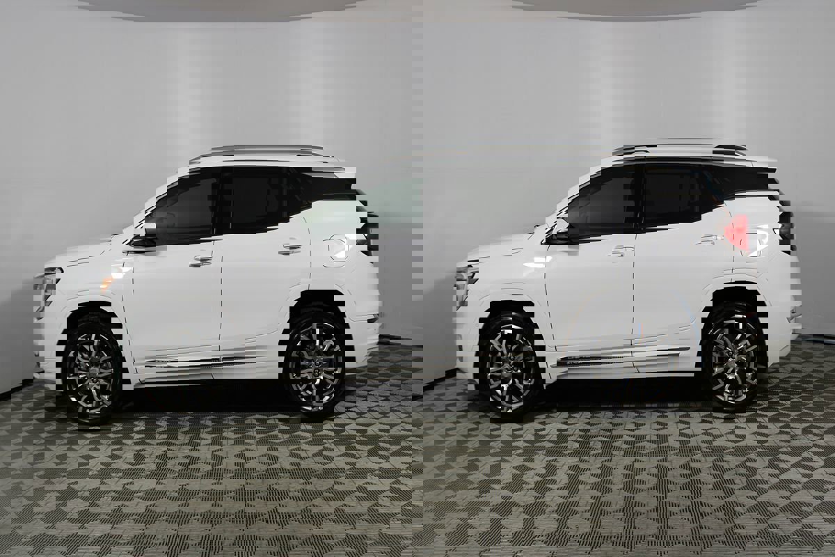 Used 2022 GMC Terrain Denali w/ Denali Premium Package image 45