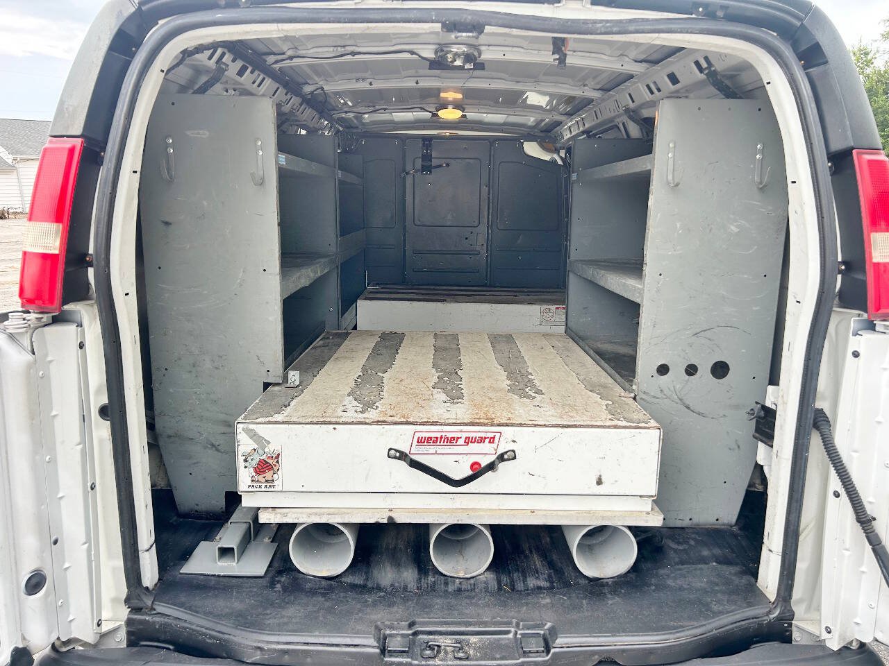 Used 2015 Chevrolet Express 3500 RWD image 13