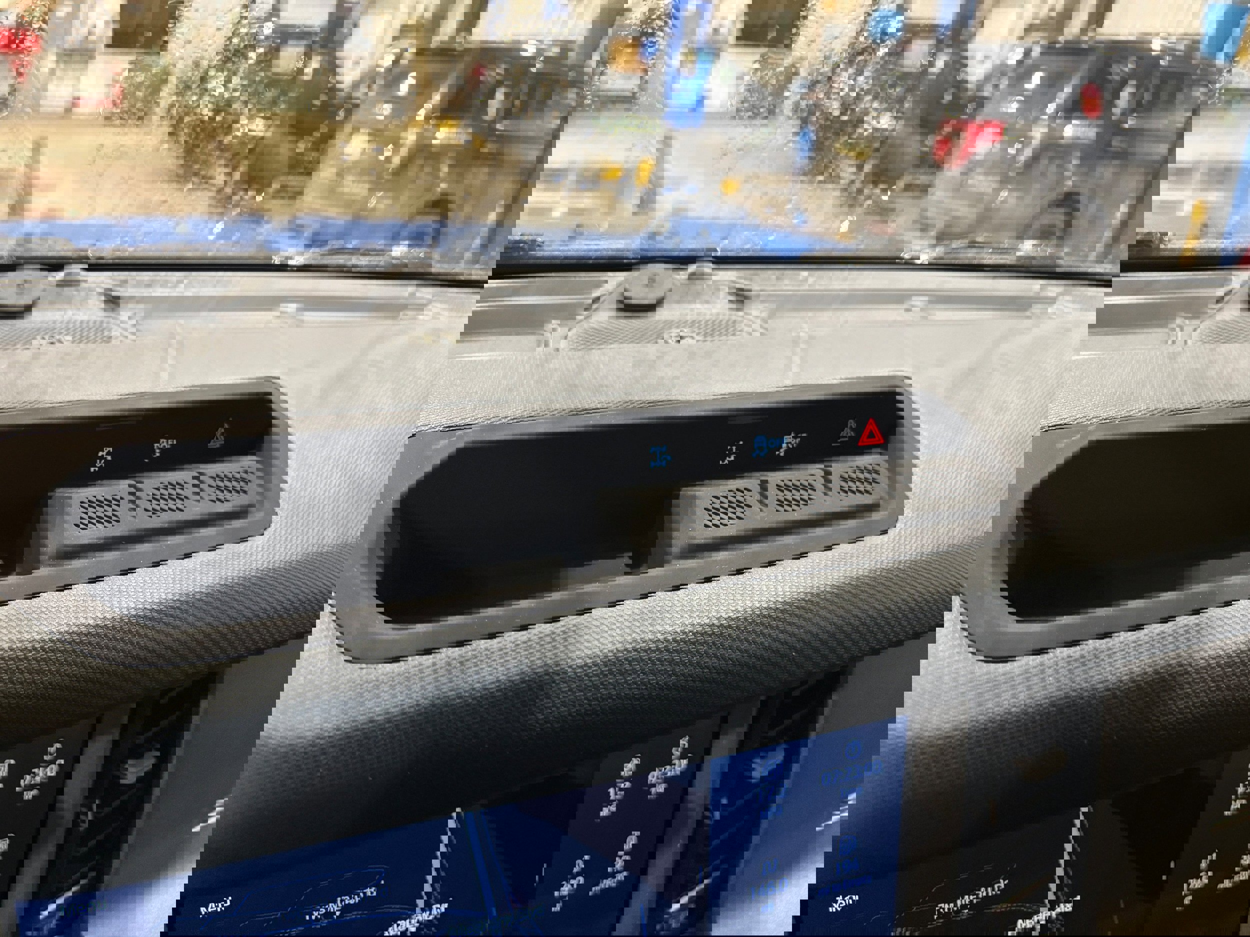 Used 2024 Ford Bronco Outer Banks image 16