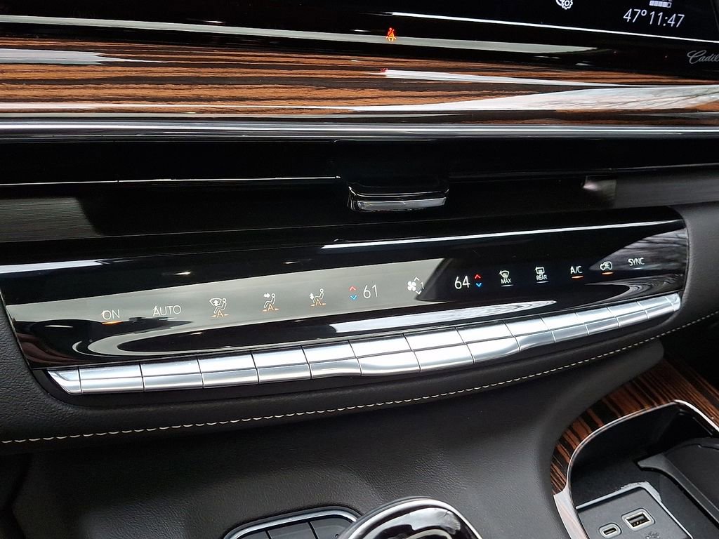 Used 2023 Cadillac Escalade Premium Luxury w/ LPO, Radiant Package AWD/4WD image 18