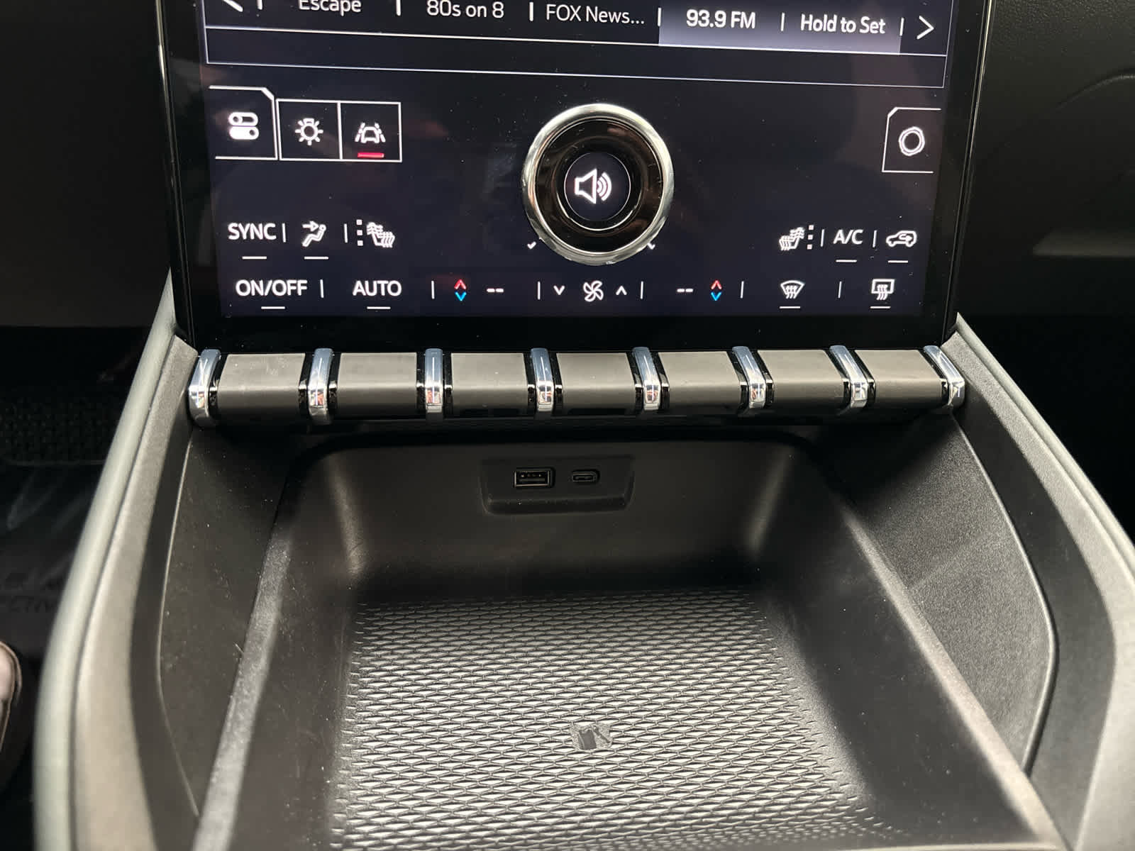 Used 2026 GMC Terrain AT4 image 31