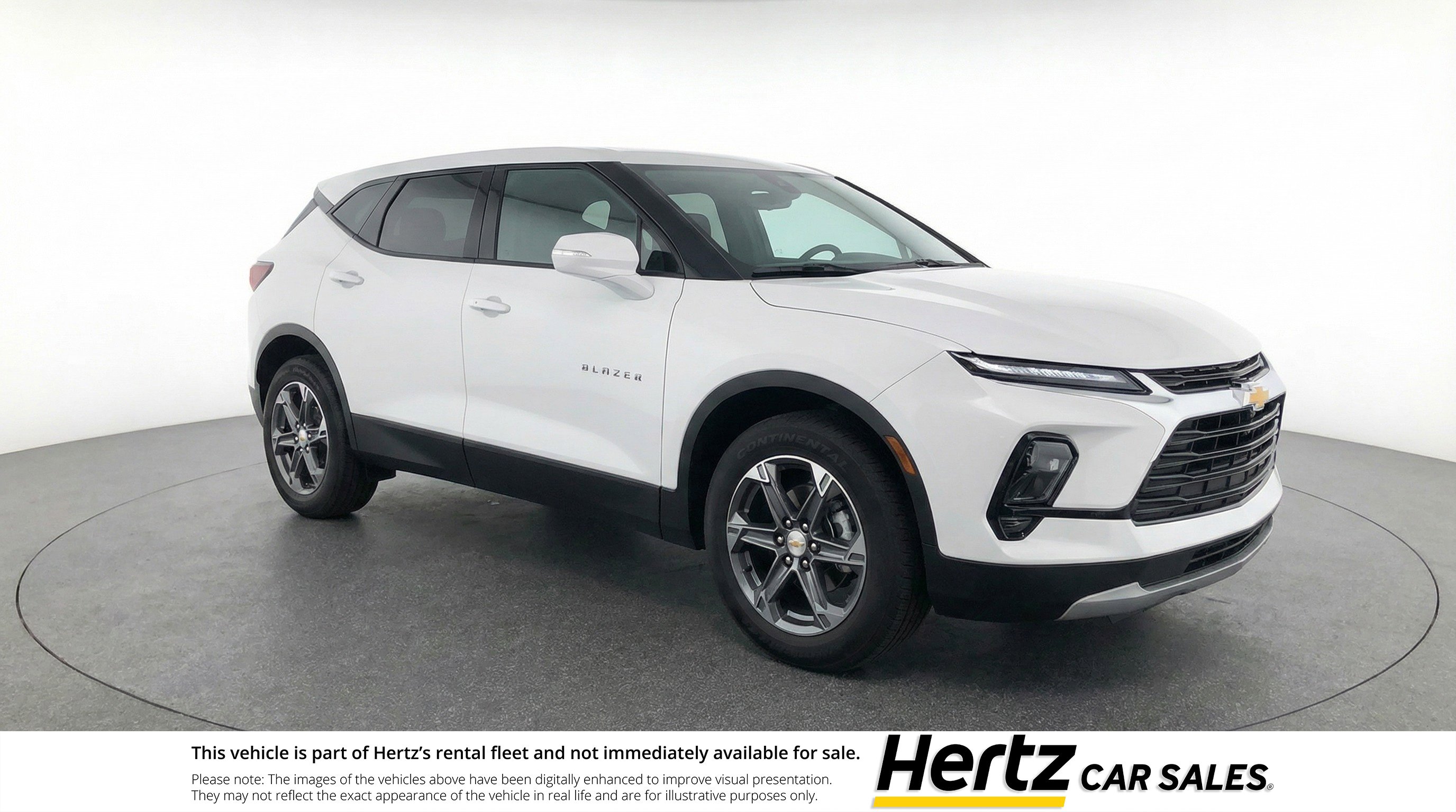 Used 2025 Chevrolet Blazer LT image 1