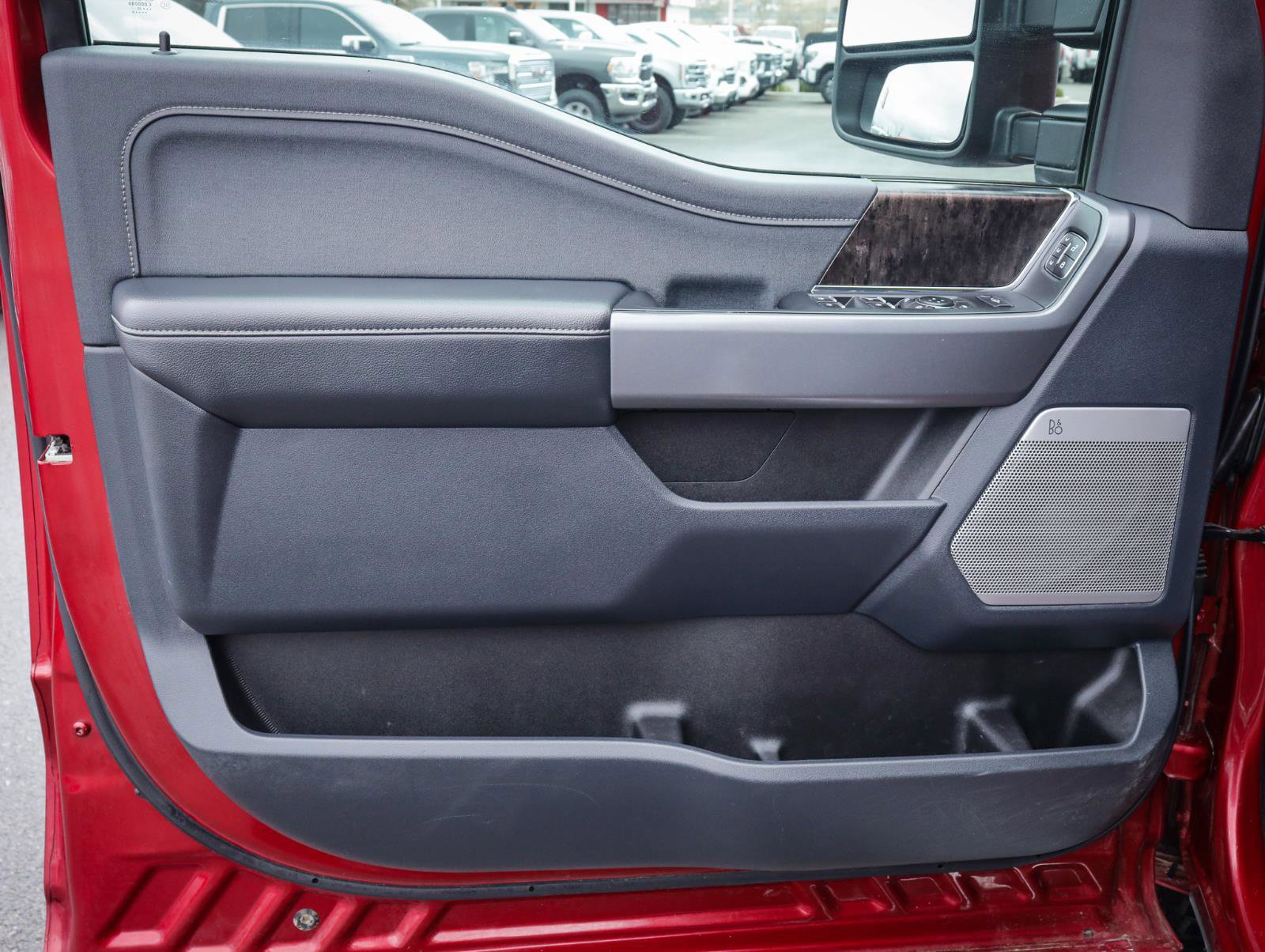 Used 2025 Ford F350 Lariat image 15