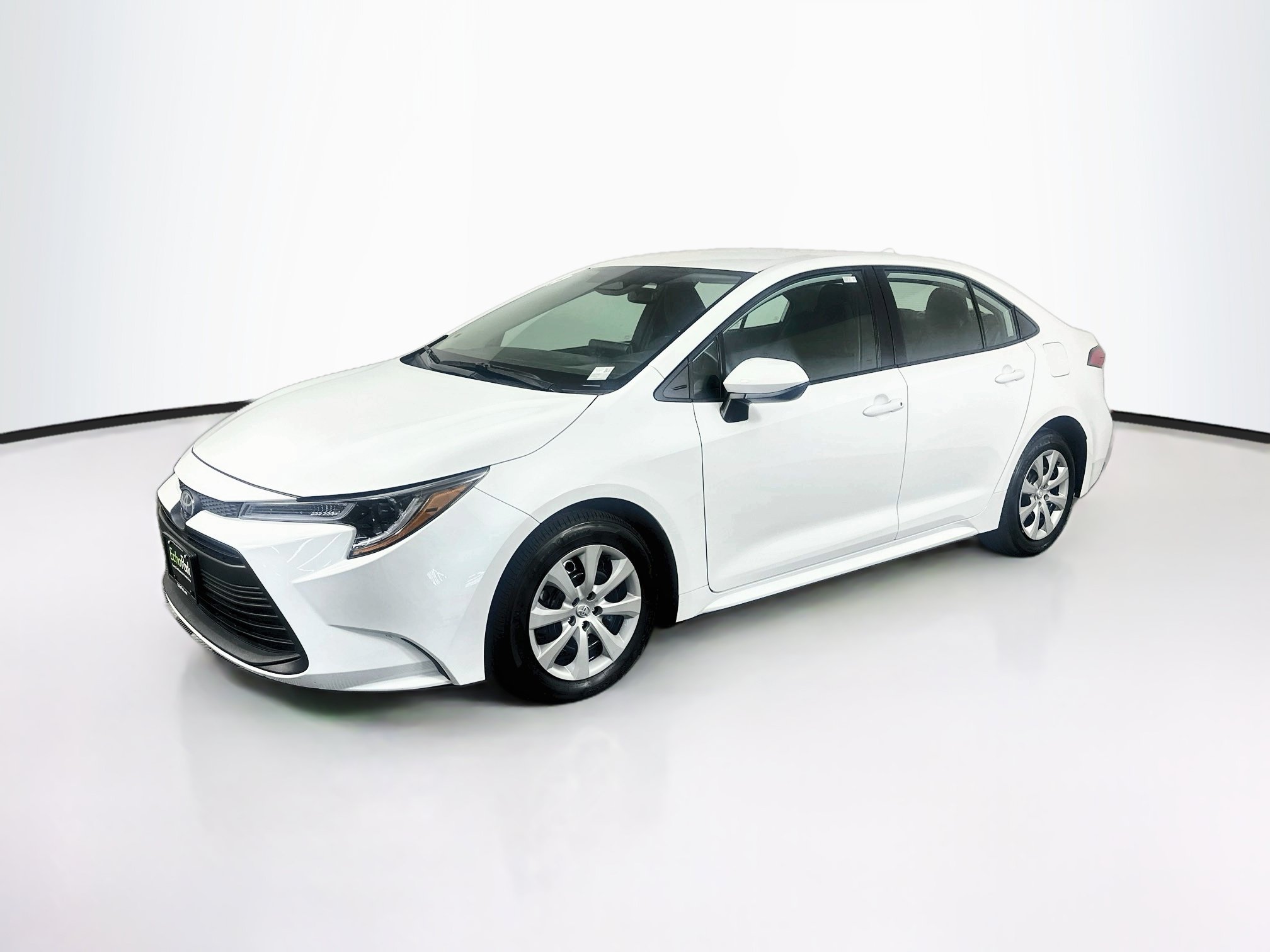 Used 2026 Toyota Corolla LE FWD image 3