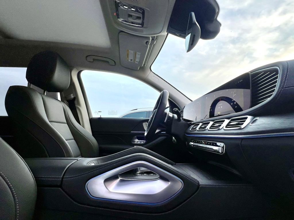 Certified 2026 Mercedes-Benz GLS 450 4MATIC image 19
