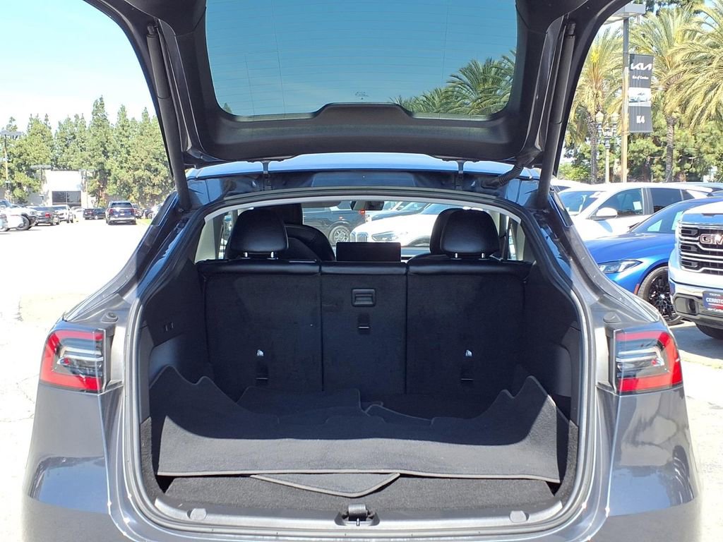 Used 2022 Tesla Model Y Performance image 24