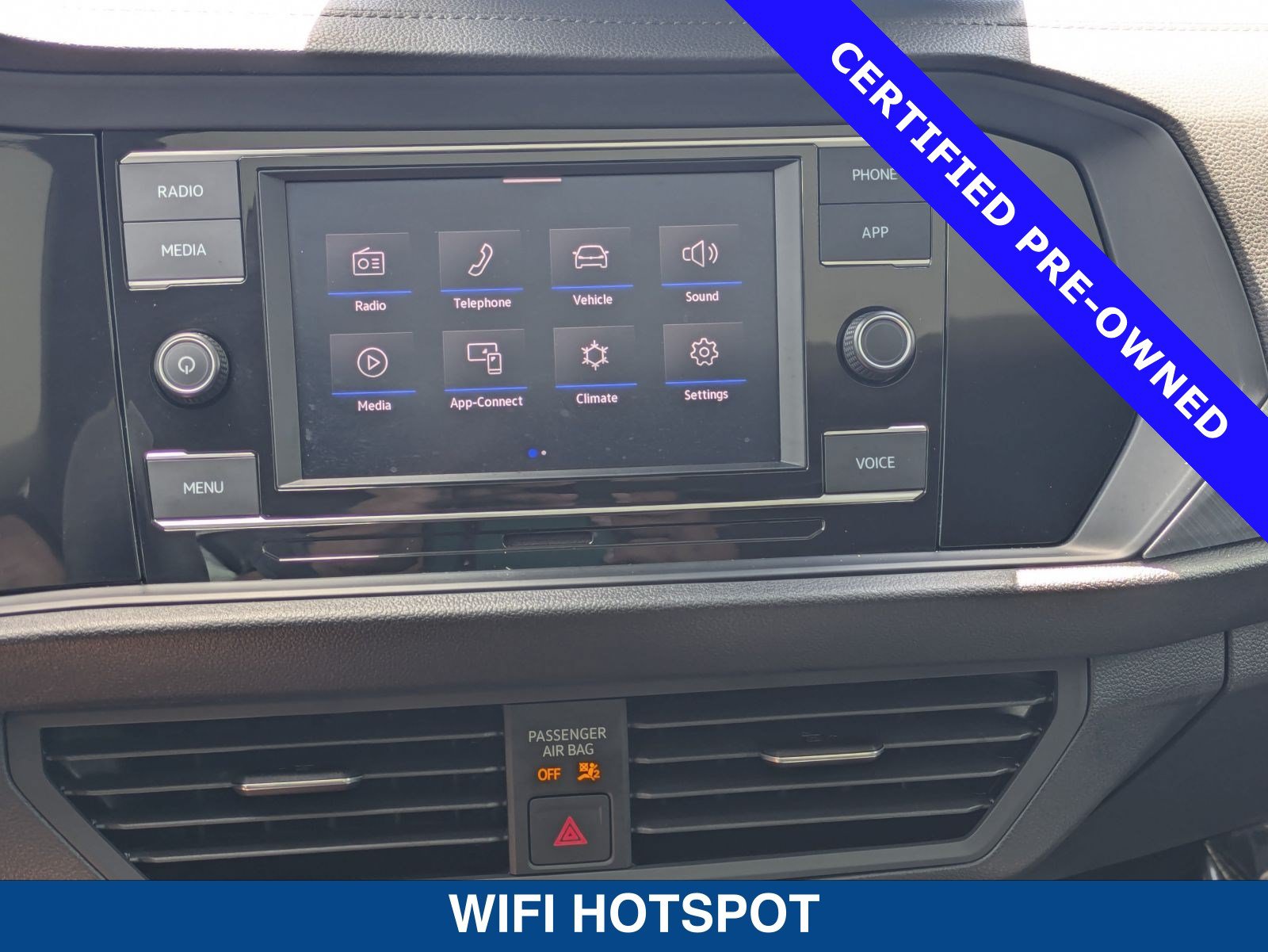 Used 2023 Volkswagen Jetta SE FWD image 30