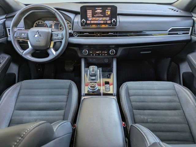 Used 2022 Mitsubishi Outlander SEL Black Edition image 16