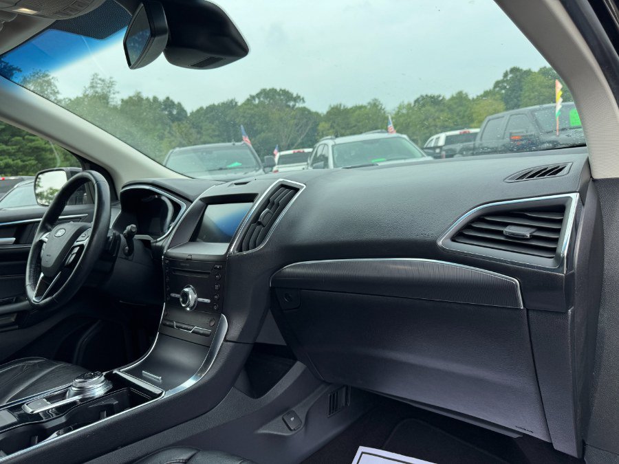 Used 2019 Ford Edge Titanium AWD/4WD image 20