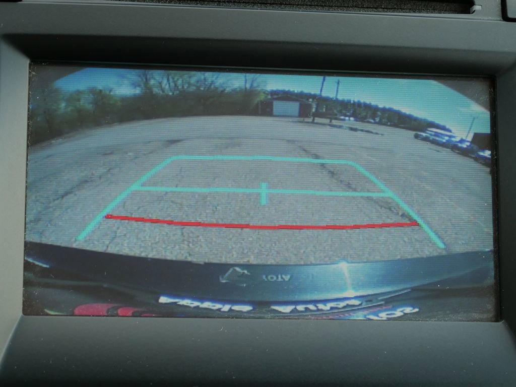 Used 2015 Toyota Camry LE FWD image 19