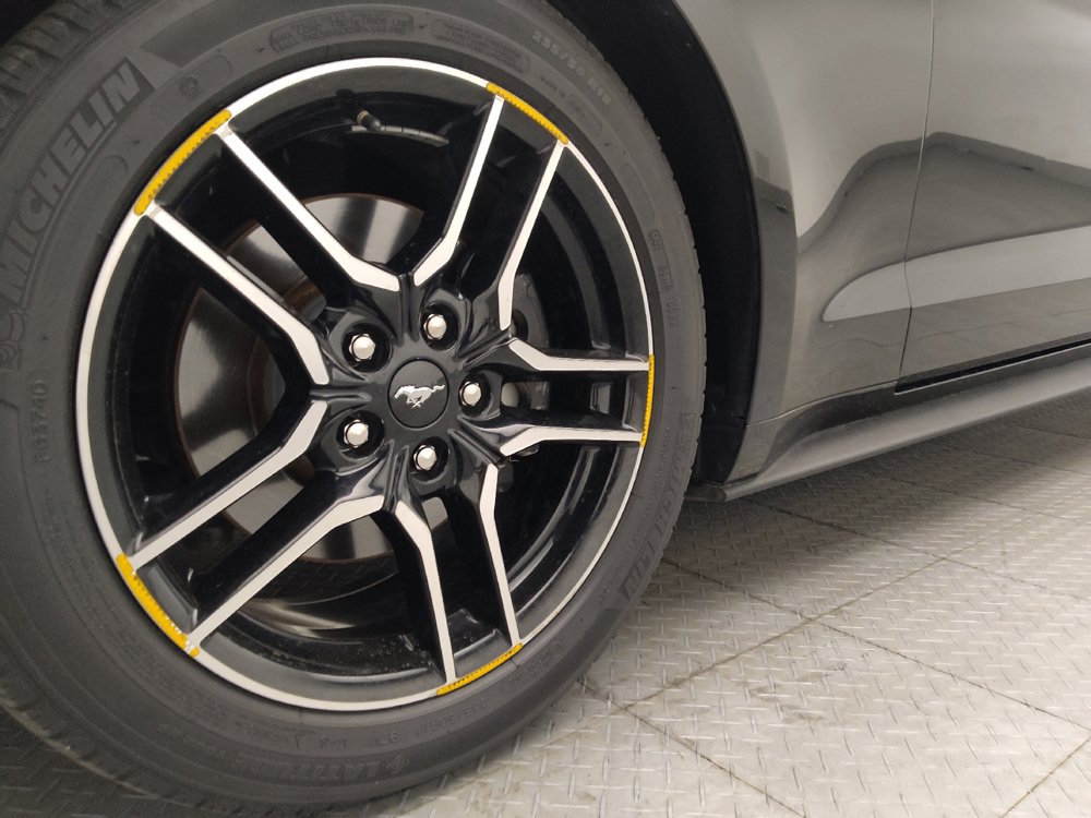 Used 2019 Ford Mustang Premium RWD image 31