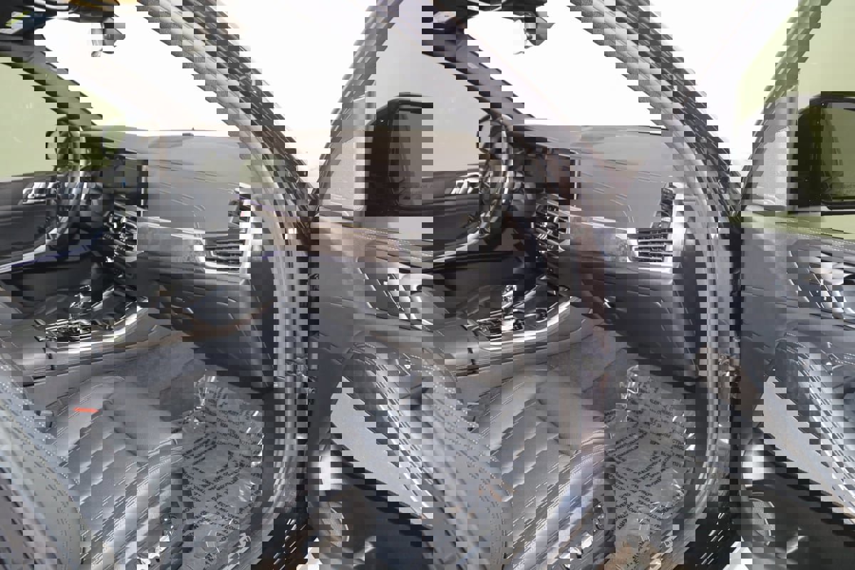 Used 2021 BMW X5 M50i image 49