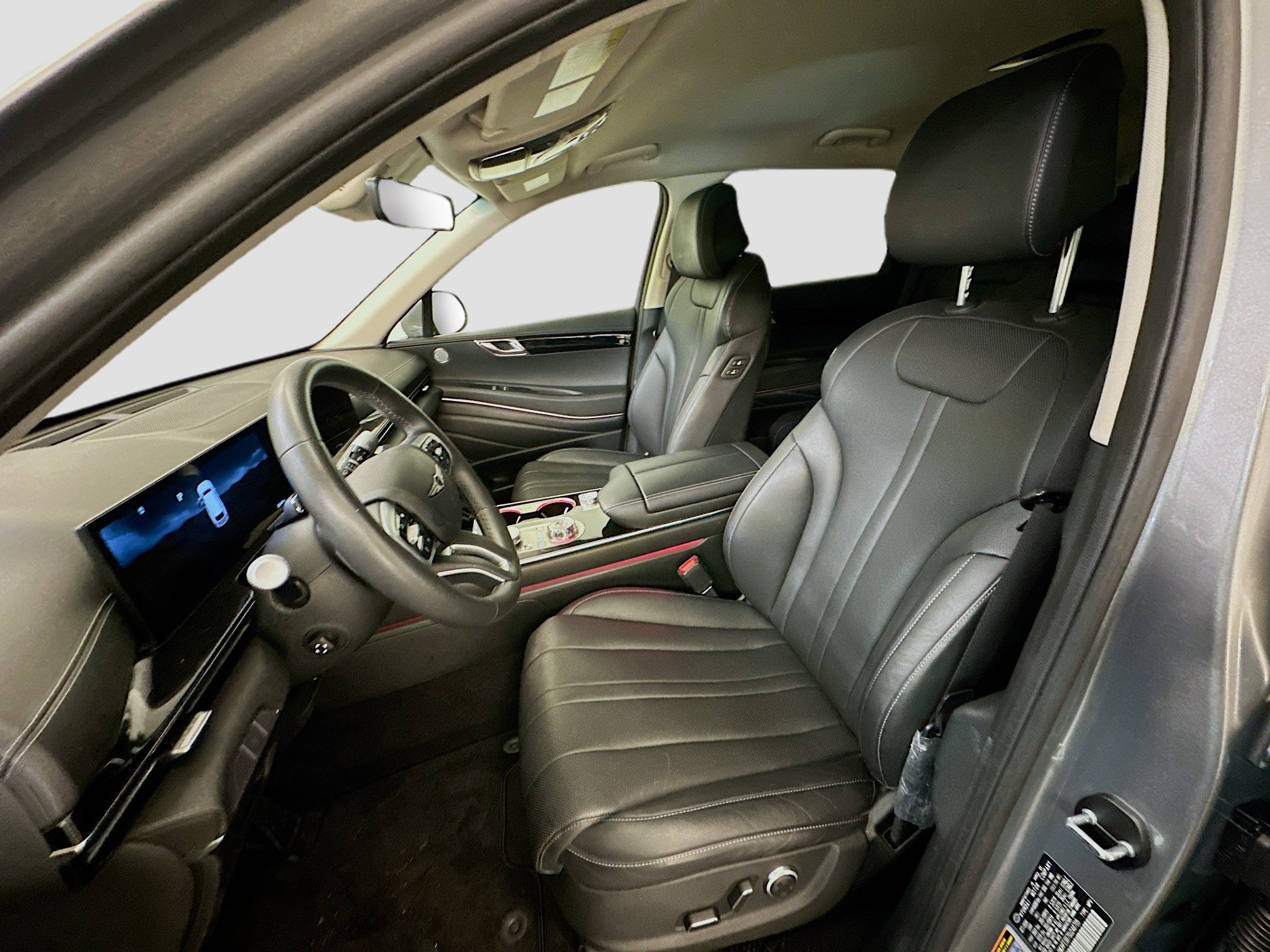 Used 2025 Genesis GV80 2.5T Standard AWD/4WD image 13