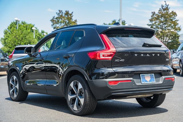 Certified 2025 Volvo XC40 B5 Plus AWD/4WD image 5