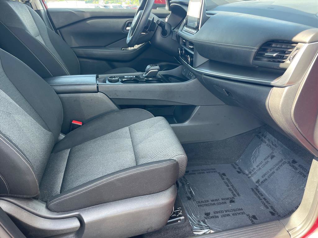 Used 2024 Nissan Rogue SV AWD/4WD image 25