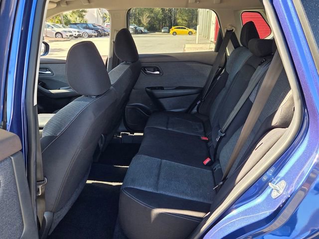 Used 2023 Nissan Rogue SV image 10