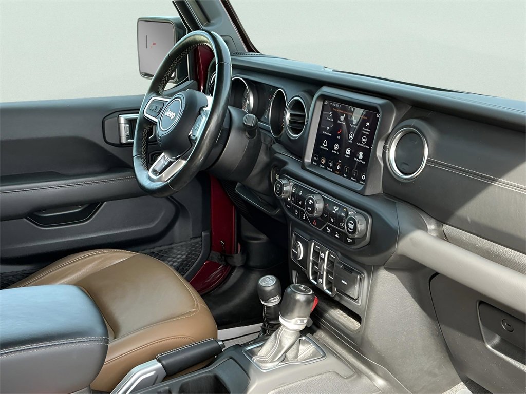 Used 2021 Jeep Gladiator Overland image 16