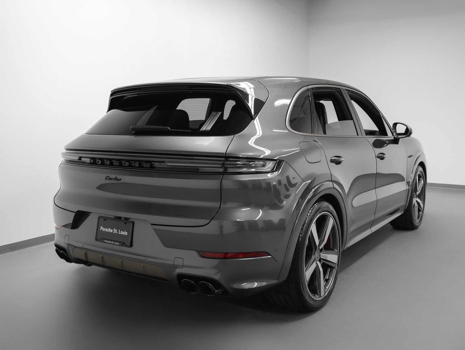 Used 2025 Porsche Cayenne Turbo AWD/4WD image 12