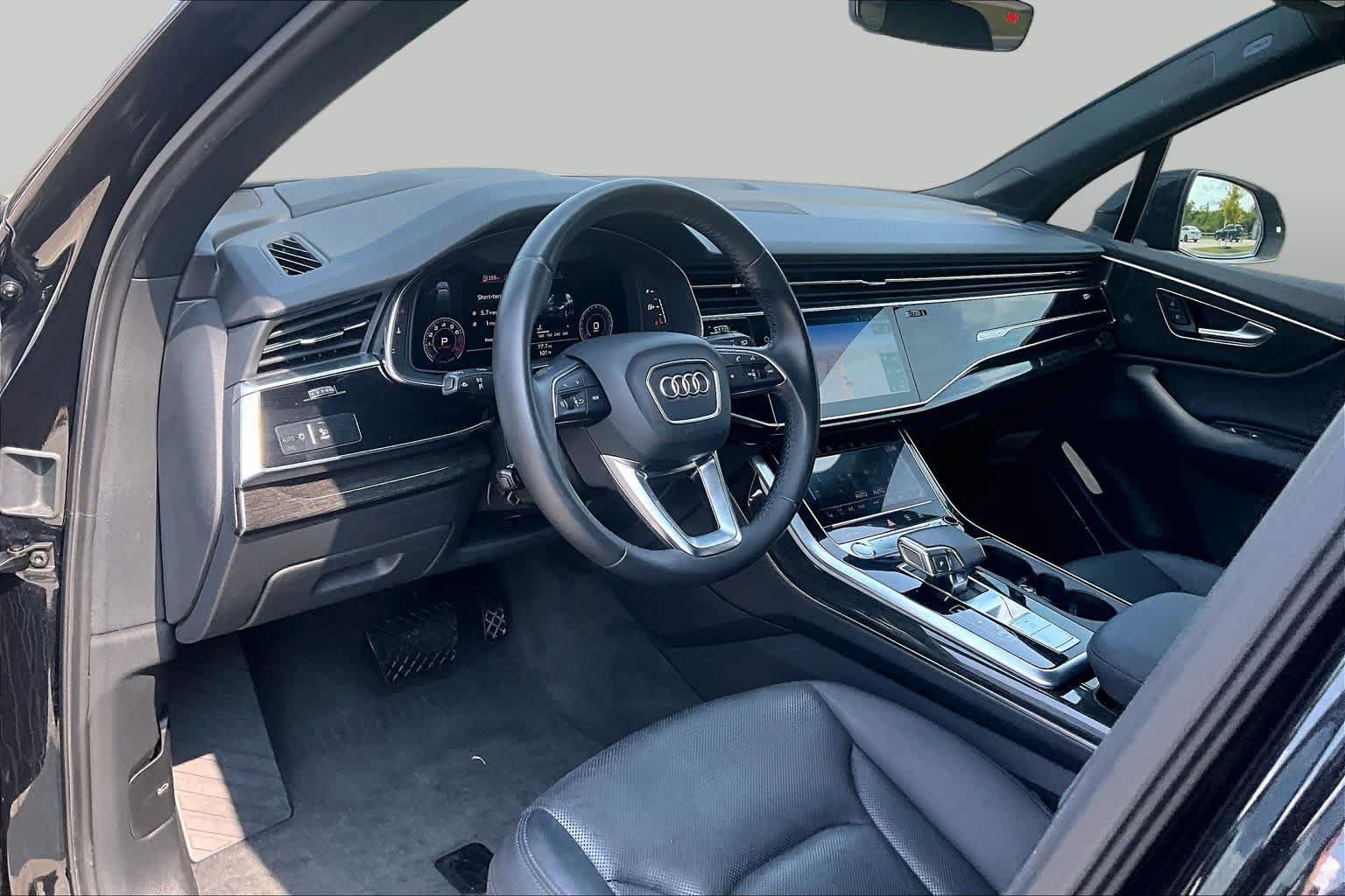 Used 2020 Audi Q7 3.0T Prestige w/ Prestige Package AWD/4WD image 16